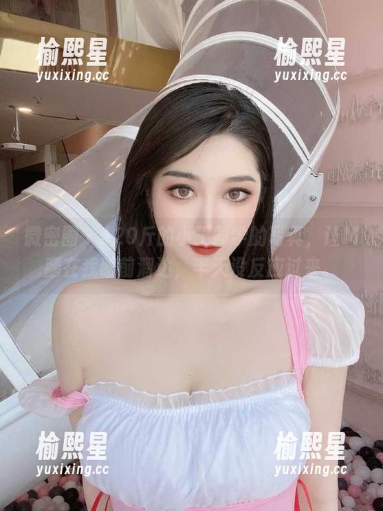 120斤的小王同学 微密圈 - 120斤的小王同学的写真,让M腿在我眼前溜达,半天没反应过来。