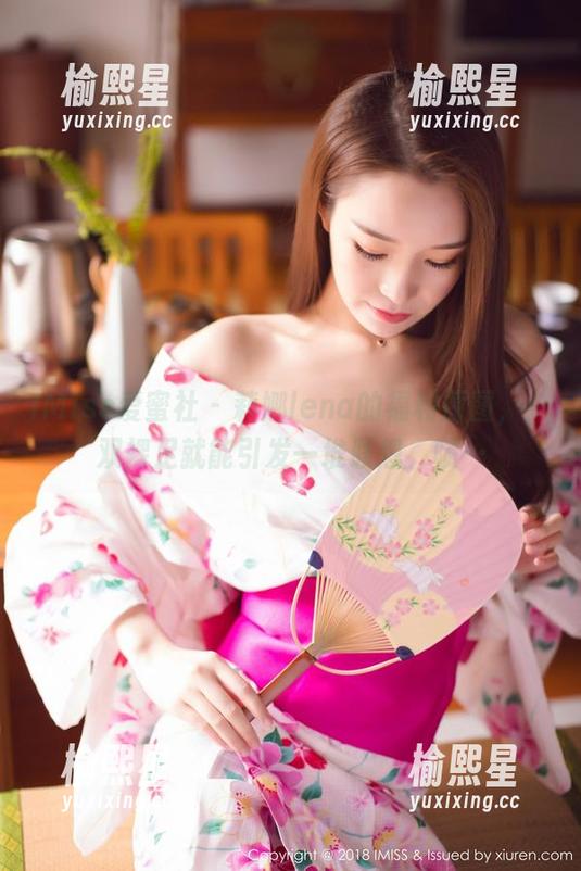 IMiss爱蜜社-莉娜lena IMiss爱蜜社 - 莉娜lena的福利原图,一双裸足就能引发一堆联想,啧…