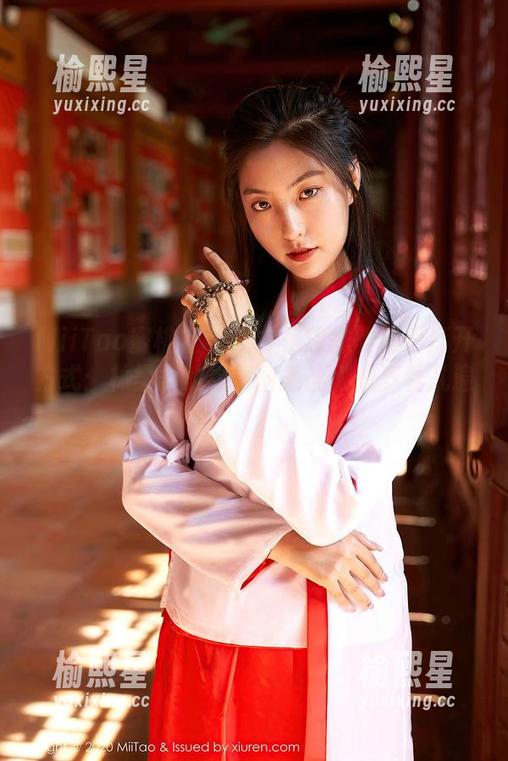 MiiTao蜜桃社 - 这才是网袜的正确打开方式：林柔柔的福利图集让人想多看几遍！