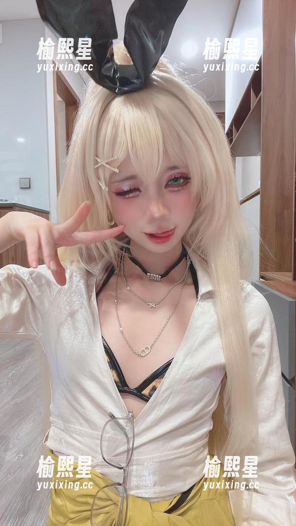 PoppaChan的洛琪希Cos，神似还是幻觉，我都快分不清了。