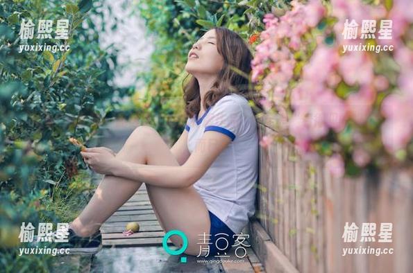 TGOD推女神 - 施忆佳和她的制服作品，完全是“看得见的想象”，而已？