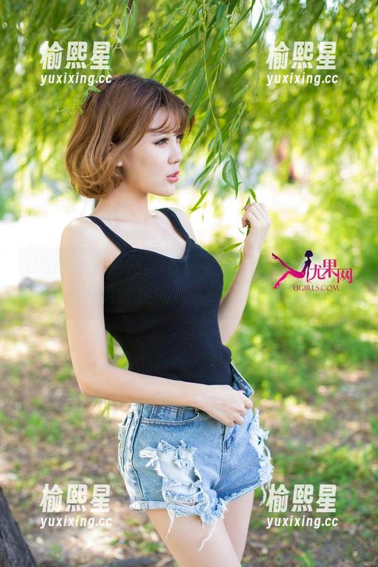 UGirls尤果网 - 看！李思宁的JK更新了，满满的青春气息，一改我的日常。