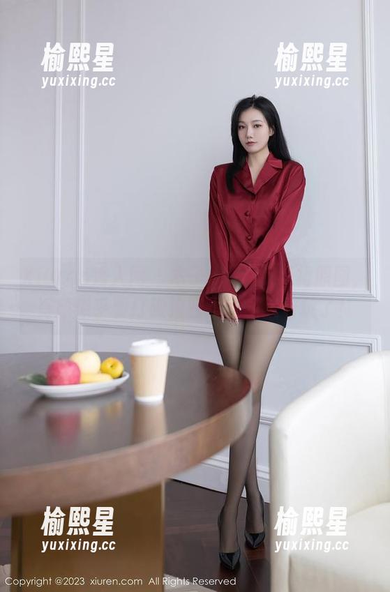 Xiuren秀人网 - 木子nana的红裙原图，资源似乎要打破第四面墙，太好玩了！