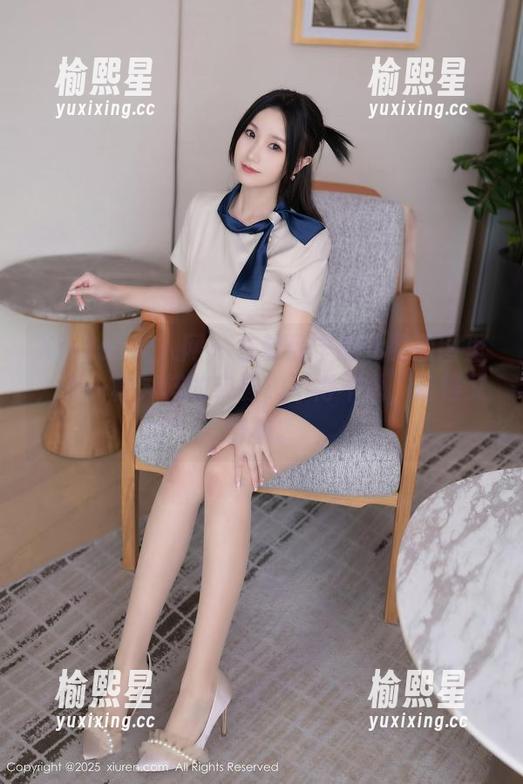 Xiuren秀人网 - 在静颜宁的礼服原图里，有一种异样的宁静，不得不说，奇怪又好看。