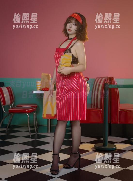 来自yuuhui玉汇的最新COS：一之濑明日奈兔女郎，你会选择哪个腿？