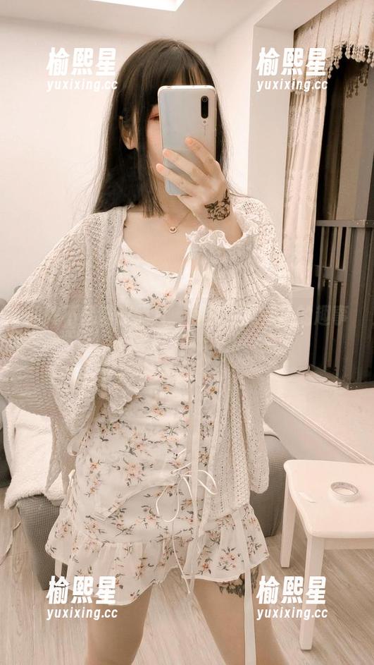 翻牌不呆猫的照片，剧情是路旁捡的趣事？