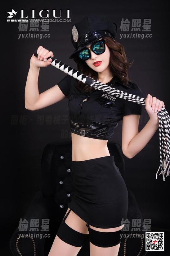 丽柜 - 细看桃子的学妹写真合集，照片中的话题可不少