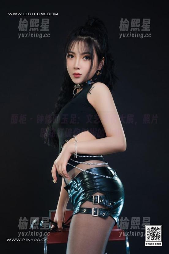 丽柜 - 钟情的玉足：文艺受伤大展，照片即将打破你对脚的认知！