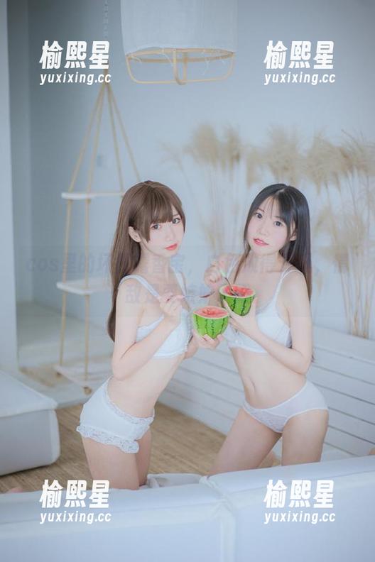 cos里的坏露露香宝，白色放得开呀，情敌是要嫉妒了吧