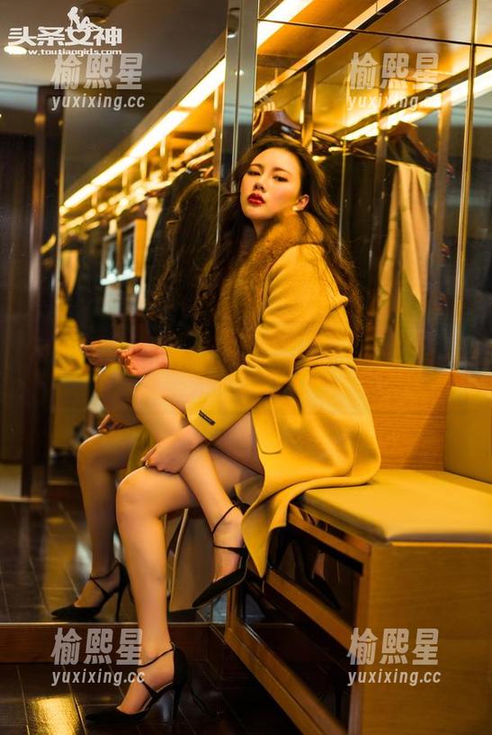 头条女神 - 哦，罗蔓蒂的作品，少女与无圣光的冷冽碰撞