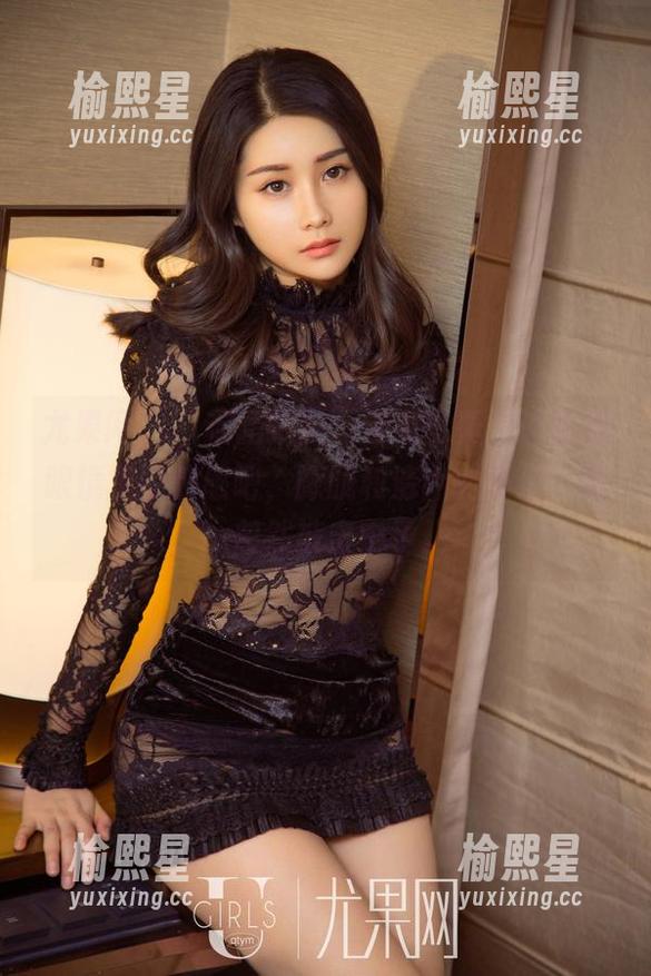 尤果网 - “若涵眼镜”这组写真，该是拍眼镜里的情感吧，朦胧和清晰的交汇，啧，忽然被击中了。