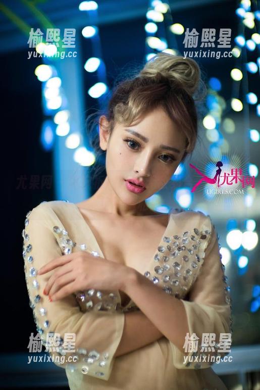 尤果网 - 郭婉祈+校服=无敌组合，网盘里绝不藏私！