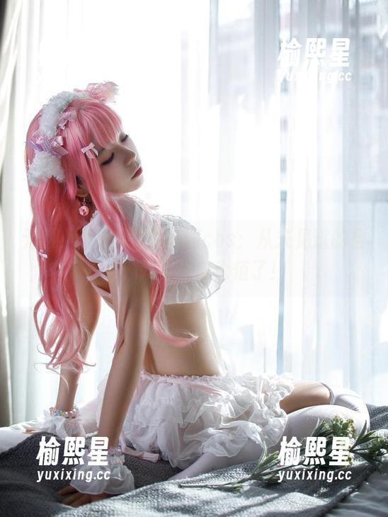 无颜小天使wy的礼服cos：从未见过的自信，就冲图包也值了！