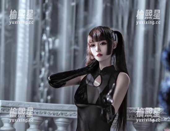 写真全套奇观：星野咪兔到底是花的潜伏，还是女孩的化身？