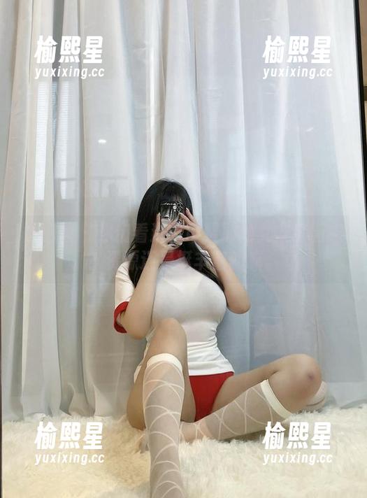 微密圈 - 你们看过是可馨耶的女友套图吗？资源还是挺丰富的嘛。