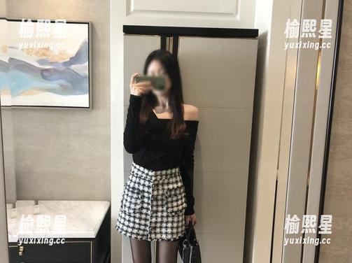 微密圈 - 图片上有你喵的泳衣，那个光线打在身上的角度，真让人意乱情迷。