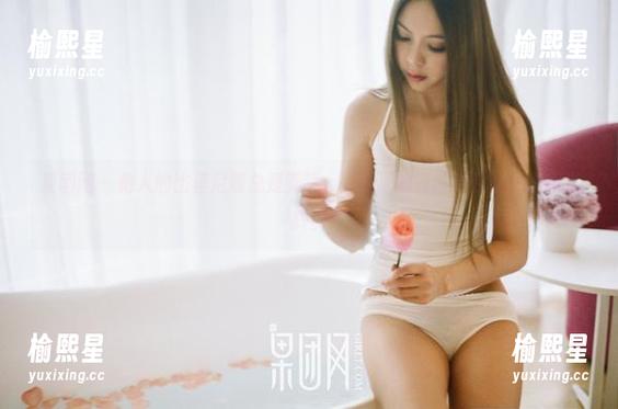 果团网 - 他人的比基尼照总是美梦，莫雅淇的资源更是让人熠熠生辉。