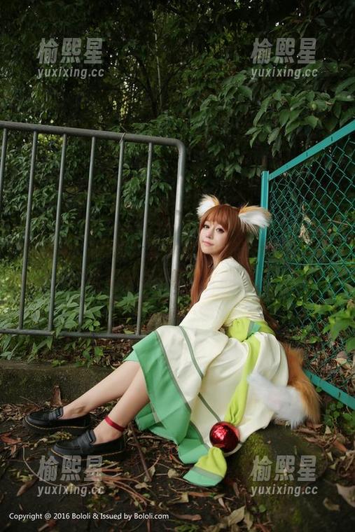 波萝社 - 天使？夏小秋秋秋的写真集，分享了一点不负责任的美好