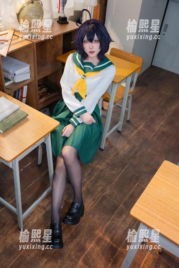 清水由乃的御姐风，私拍资源不藏着掖着！