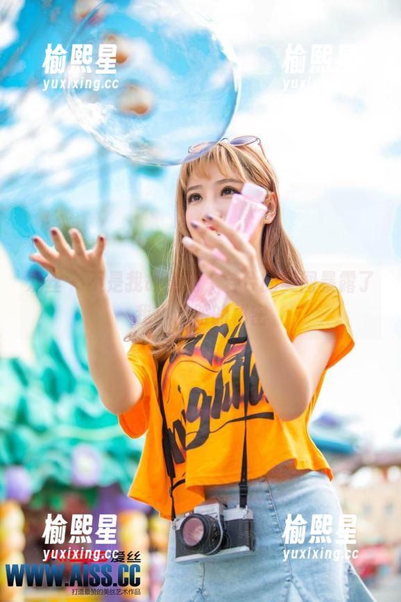 爱丝 - 不是我故意的，若兮的美图暴露了我小心脏的秘密