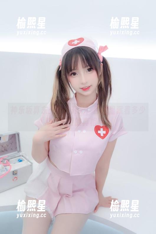神乐坂真东：授业开始！原图里藏着多少黑丝高跟的真相呢？