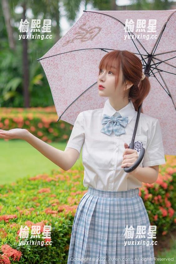 秀人网 - Mieko林美惠子散步中的旅拍：全集中的随意与自在