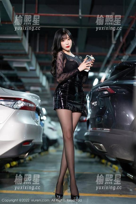 秀人网 - 周予然又来了，她的比基尼私拍作品总能让我想多