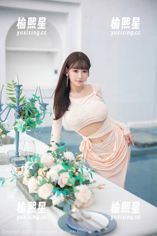 秀人网 - 这组定制图片里，杨玉奴把女孩的倔强和温柔全都捕捉到了。