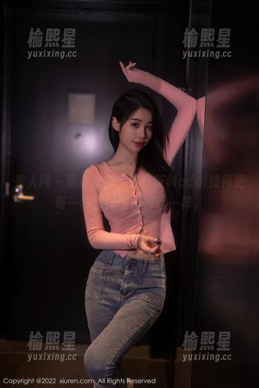秀人网 - 精选时刻，看葛征Model如何把每一秒都过得像神话一样。