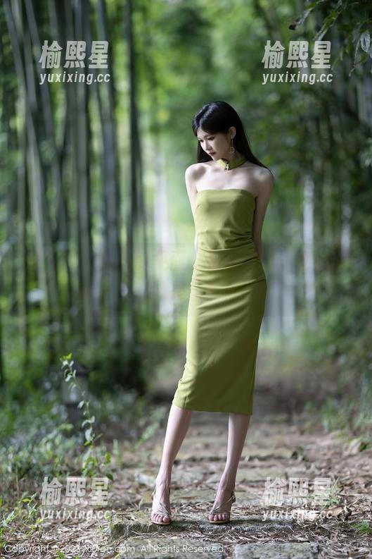 秀人网 - 兔女郎见面，福利脱排。他是轩轩王子，她是作品，绝配！
