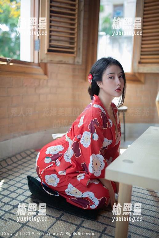 秀人网-龙泽美曦 秀人网 - 龙泽美曦的泳池写真:在无圣光的波光中闪现。