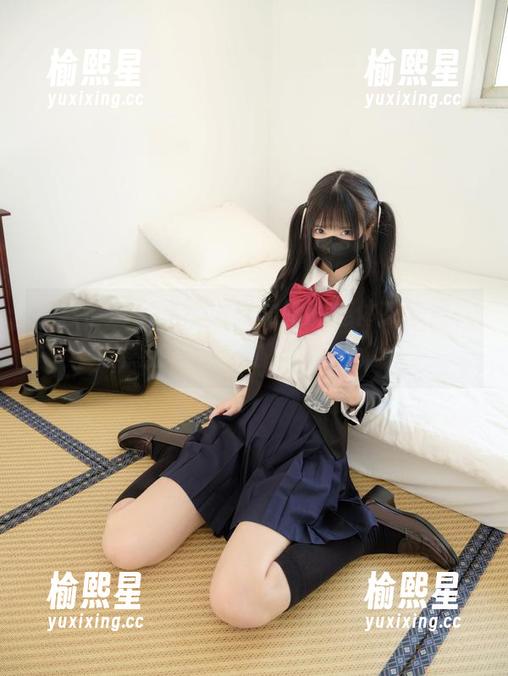 紧急企划 - 正经小恩和她的连体衣套图，居然激起了我的“好奇心”？