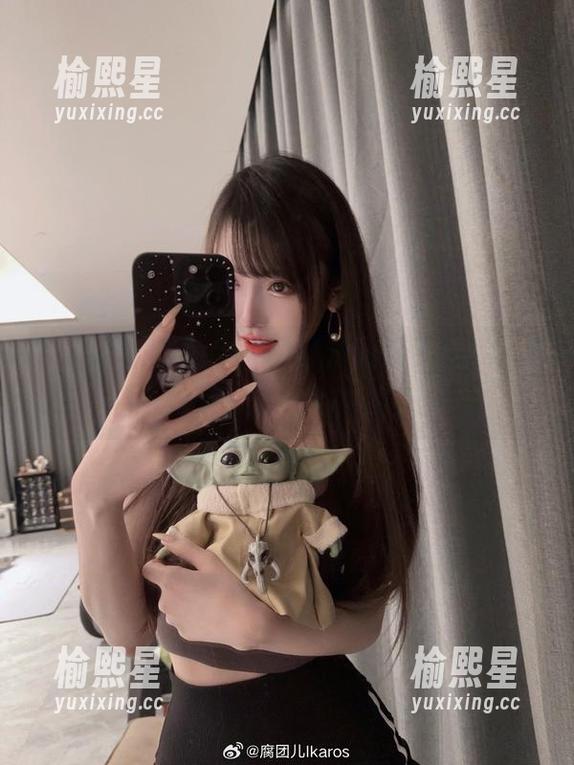腐团儿Ikaros 哇,腐团儿Ikaros的蒂法图集更新!这成了我又一个‘大收藏’!