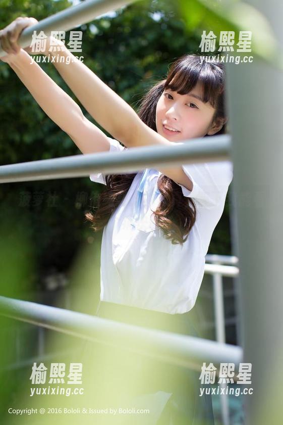 菠萝社 - 柳侑绮夏天的写真，等下我能看个痛快吗？
