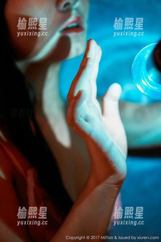 蜜桃社 - 在线解锁蜜蕊Mary的礼服合集，真心觉得不看会后悔！