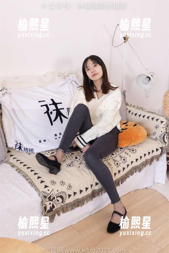 袜啵啵-小淳 袜啵啵 - 最新发布,小淳的黑白渐变丝袜,让你重新定义“万物皆灰”!