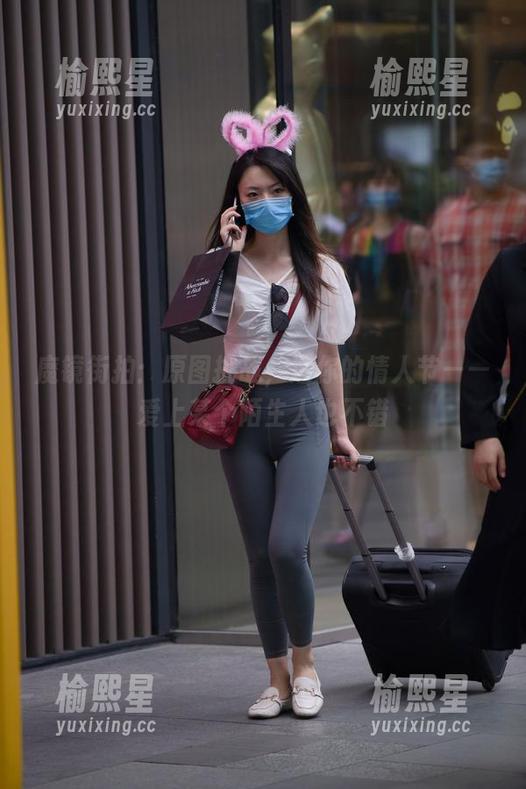 魔镜街拍：原图挑战，选你的情人节——爱上某个陌生人也不错